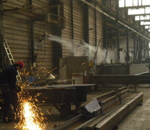 Warehouse cooling, Recycling plants, Fire and emergency services, cement curing, Smelting plants and Foundries, Factories, Oil Rigs.