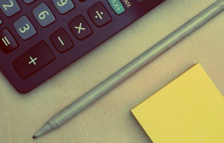 All box gutters discharging to a Dam Buster Side Outlet device must be designed for 'free flow' in accordance with AS/NSZ 3500.3.  If in doubt, please seek advice.