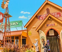 shops in Yarragon with village feel