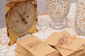 Vintage Yellow Kitchen Scales