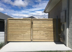timber gate steel gate get hammered builder carpenter narellan vale campbelltown oran park cobbitty