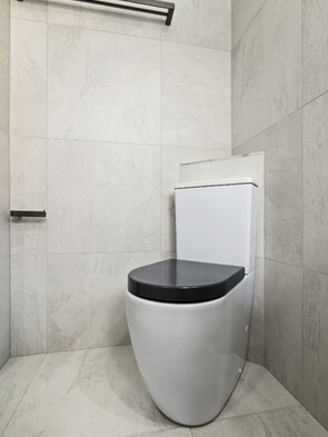 Bathroom renovation, Goonellabah