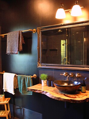 Bathroom renovation, Goonellabah