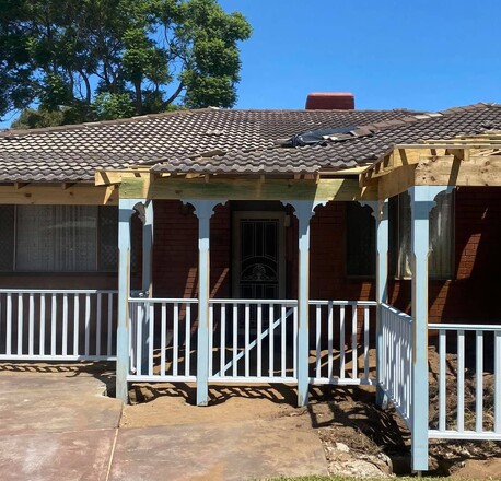 Design Pine Posts, Brackets, Ballustrade