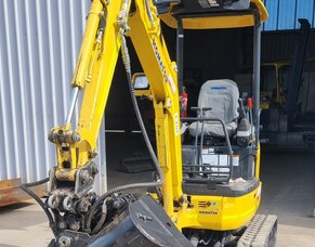 Mini Excavators &amp; Tilting Mud Buckets!