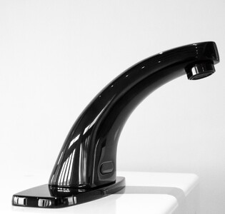 ET2-OL10 in high gloss black