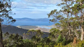 THREE THUMBS LOOKOUT WALK