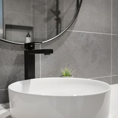 quattro Matte Black Basin Mixer