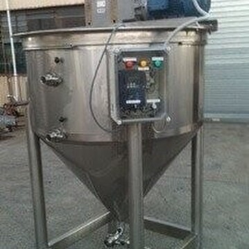 Small Mixing Tank